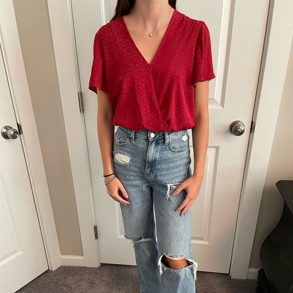 Astr the Label Red Crop Top
